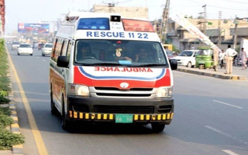چھت گرنے سےایک ہی خاندان کے 4 افراد ملبے تلے دب گئے 