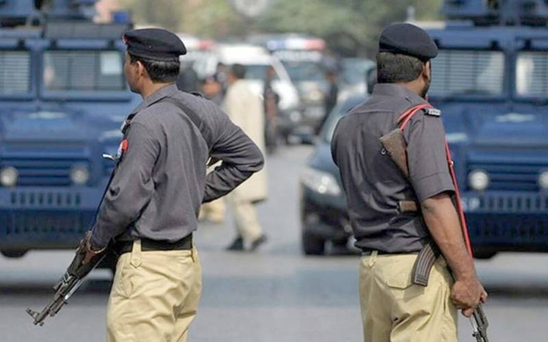  وفاقی حکومت کا سندھ میں تعینات 8 پولیس افسروں کو تبدیل کرنے کا فیصلہ