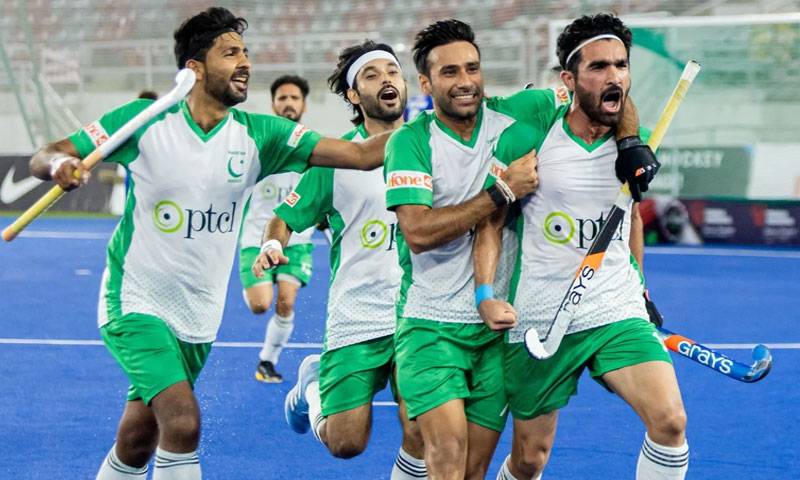 پرو ہاکی لیگ:پاکستانی ٹیم چوتھے مرحلے کے لیے لندن پہنچ گئی