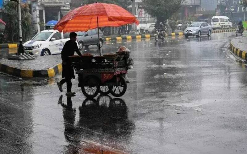 مسلسل 2روز بارشیں!محکمہ موسمیات نے گرمی کے ستائے شہریوں کو خوشخبری سنا دی