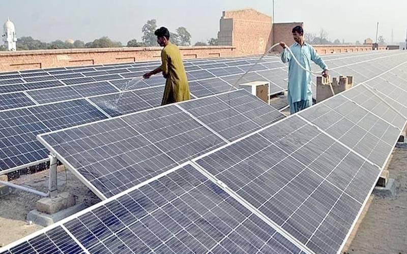سولر مارکیٹ میں بریکیں لگ گئیں، ڈیلرز نے خریداری روک دی