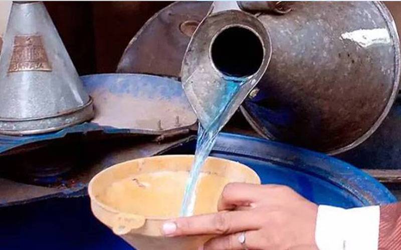  مٹی کے تیل کی قیمت چھ روپے چار پیسے فی لٹر کم کر دی گئی