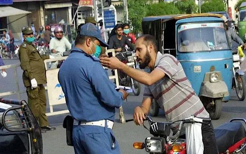 سی ٹی او کا بغیر ہیلمٹ موٹرسائیکل سواروں کے خلاف کریک ڈاؤن کا حکم