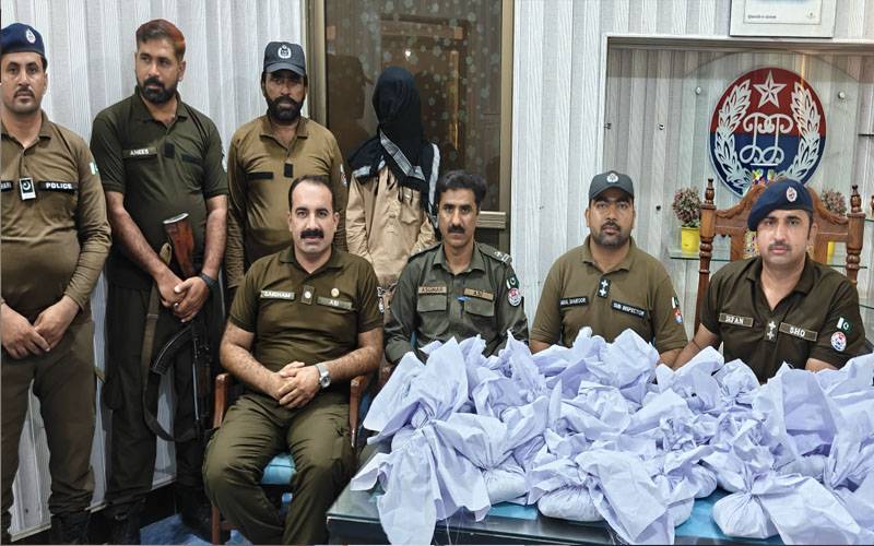 ڈی جی خان: بلوچستان سے پنجاب منشیات سمگلنگ کی کوشش ناکام،2ملزمان گرفتار
