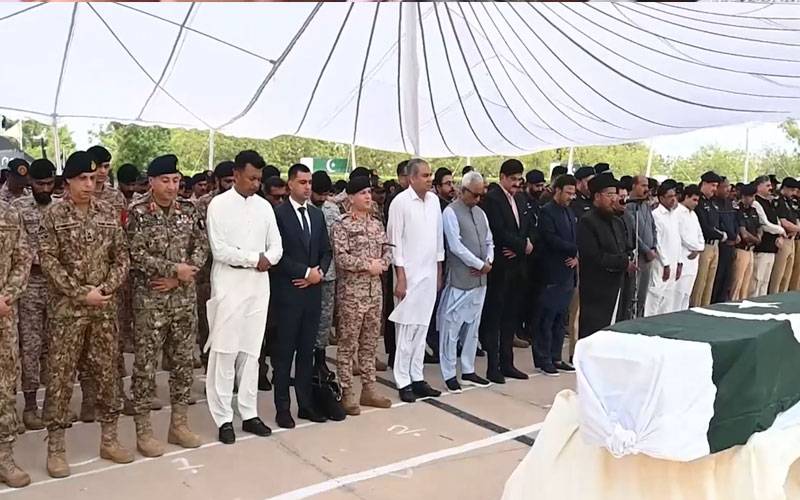 پاکستان رینجرز کے شہدا کا کراچی میں جنازہ، وزیرداخلہ، وزیر اعلیٰ، فوجی، سول افسران اور عوام کا خراج عقیدت