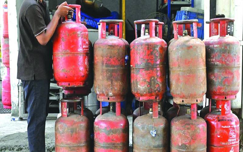 نئے مالی سال کے آغاز پر ایل پی جی کی قیمتوں میں بڑی کمی،نوٹیفکیشن جاری