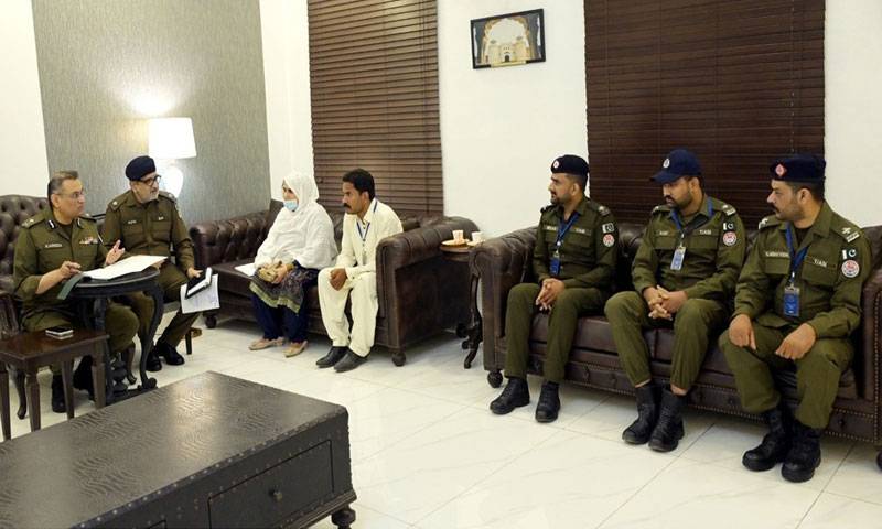 آئی جی پنجاب سے پولیس ملازمین اور اہل خانہ کی ملاقات، مسائل حل کیلئے احکامات