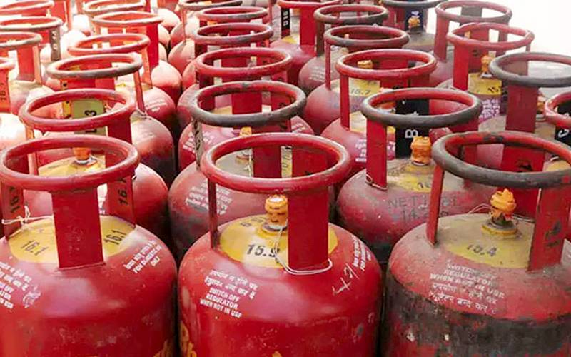  ایل پی جی سستی لیکن دکانداروں کانئی قیمت پر فروخت سے انکار