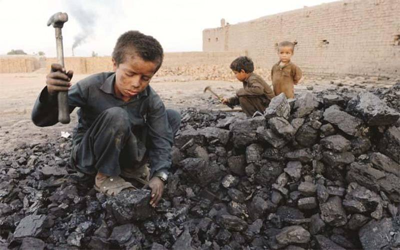 پاکستان میں 2.5 کروڑ بچے اسکول سے باہر: سول سروسز اکیڈمی کا انکشاف
