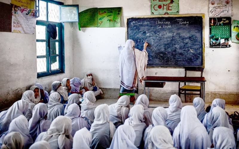  آؤٹ سورسنگ کا تیسرا فیز؛مزید 2682 سرکاری سکول ٹھیکے پر دے دئیے گئے