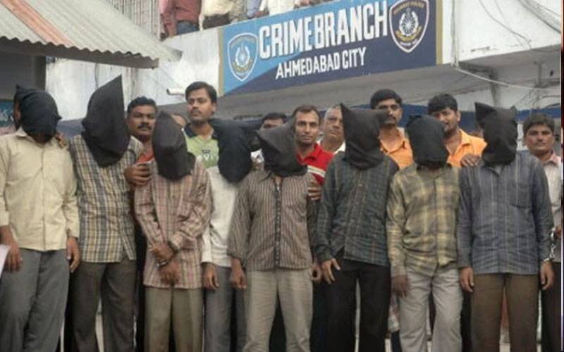 بھارتی ریاست گجرات میں ہائی کورٹ کا مسلم دشمن فیصلہ، 49 مسلمانوں کو سنگین سزائیں سنا دیں