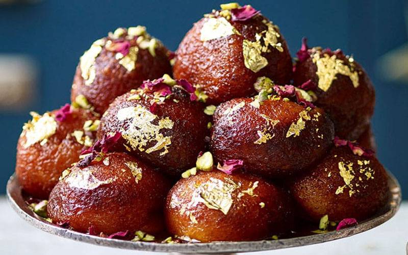منہ میں جاتے ہی غائب،نرم، رسیلےاور  لاجواب گلاب جامن بنانے کی آسان ترکیب 