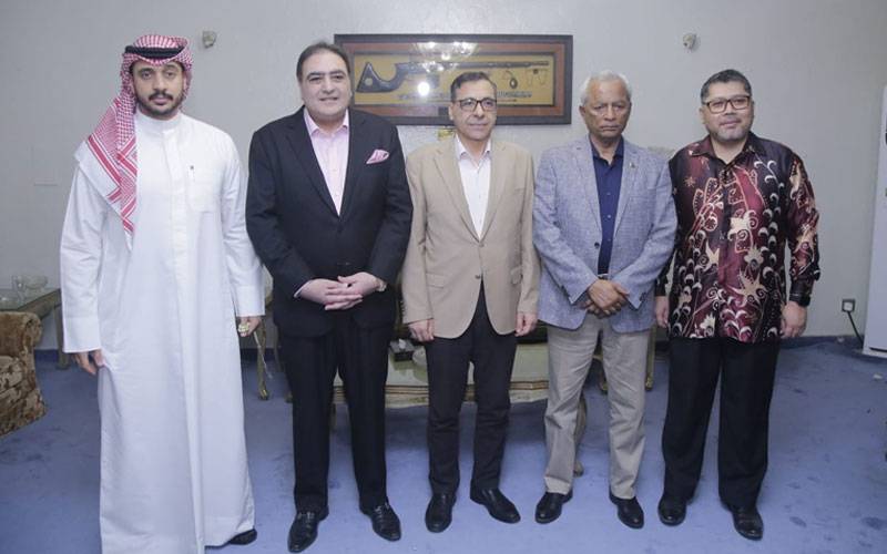 ملائشیا اور عراق کے سبکدوش سفارتکاروں کے اعزاز میں فضل کریم دادا بھائی کا عشائیہ