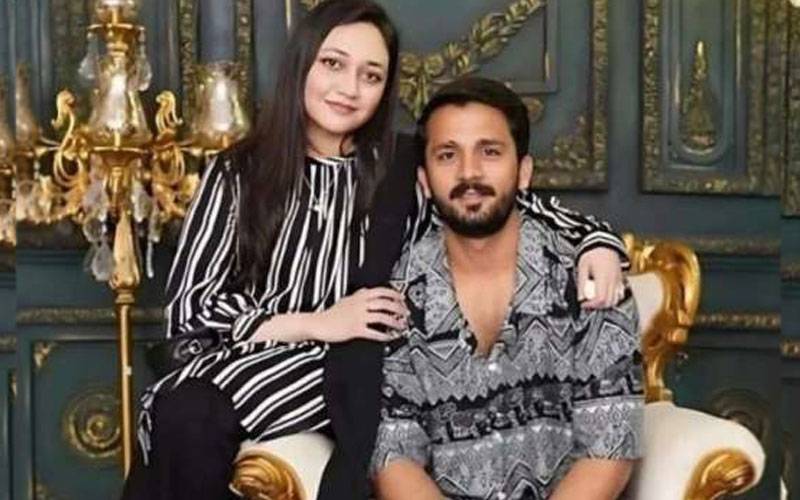 رجب بٹ اور ایمان فاطمہ کی ازدواجی زندگی کے متعلق اہم پیش رفت، طلاق کا معاملہ ختم ہو گیا