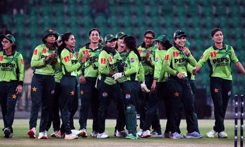سرلنکا ویمنز ٹیم نے پاکستان کو فیصلہ کن ون ڈے میں 8 وکٹوں سے ہراکر سیریز اپنے نام کرلی 