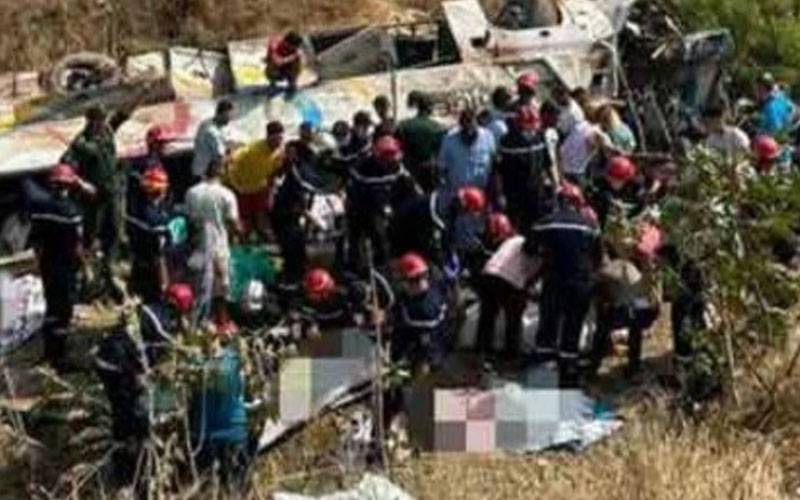 الجیریا : بس کھائی میں گر گئی ، 25 افراد ہلاک