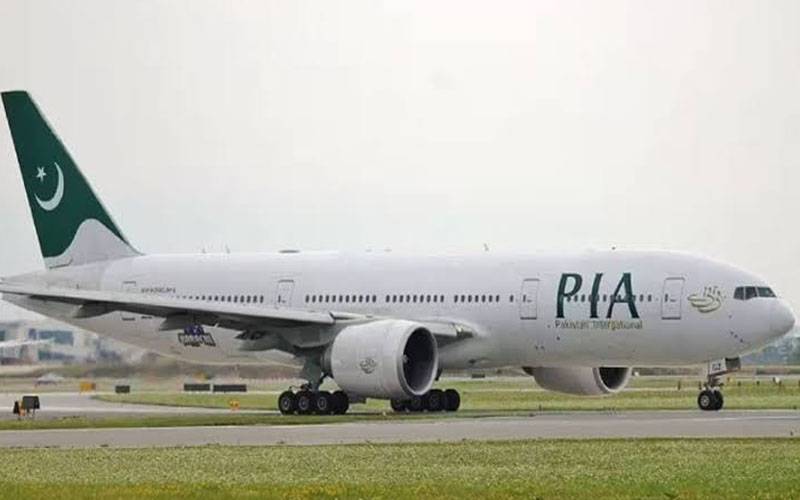 دبئی: پی آئی اے کی پرواز میں ہنگامہ، متعدد مسافر گرفتار کر لئے گئے 