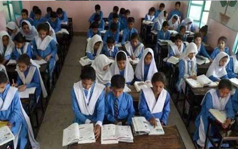 ہفتہ کی چھٹی ختم!اب سکولوں میں صرف اتوار کو  چھٹی ہوگی