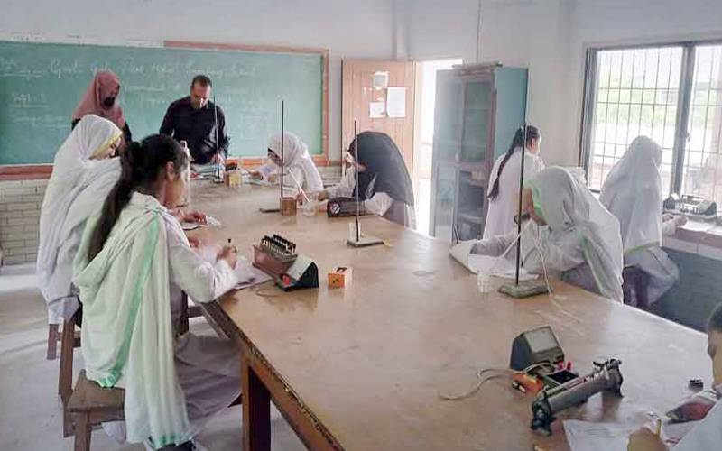  تعطیل کے باوجودپریکٹیکل امتحانات شیڈول کے مطابق ہوں گے