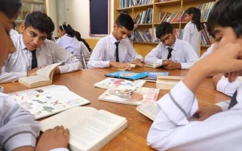لاہور ایجوکیشن اتھارٹی کا پرائیویٹ سکولوں کو سخت انتباہ، تعطیلات کی خلاف ورزی پر کارروائی کا اعلان