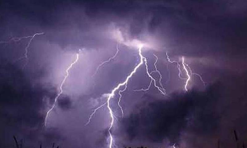 بھارت میں آسمانی بجلی نے تباہی مچا دی، 14 افراد ہلاک، متعدد زخمی
