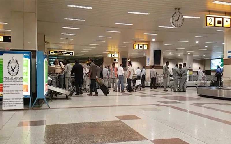 لاہور: ایئرپورٹ سے گمشدہ بیگ مل گیا، سعودی عرب سے آنے والے شہری کے حوالے