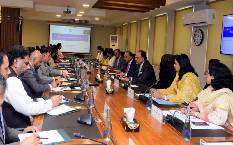 وفاقی حکومت کا رائٹ سائزنگ کے عمل کو مزید تیز کرنے کا فیصلہ