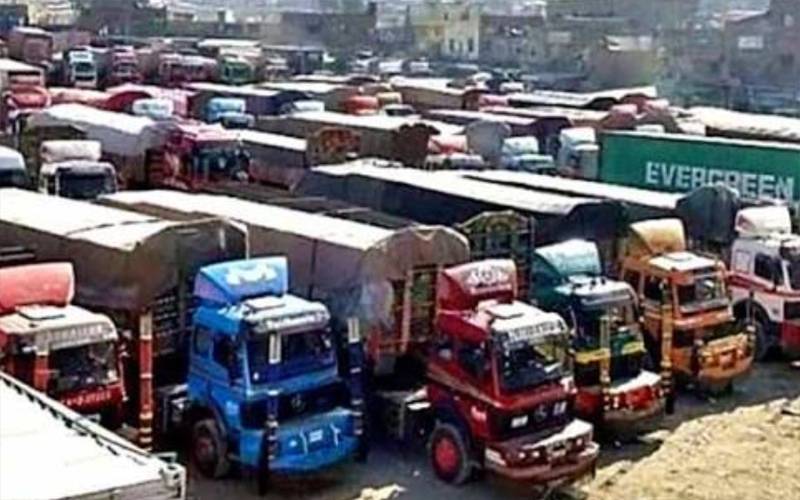 مذاکرات کے باوجود حکومت کے ساتھ ڈیڈ لاک برقرار،گڈز ٹرانسپورٹرز کی ہڑتال چوتھے روز میں داخل