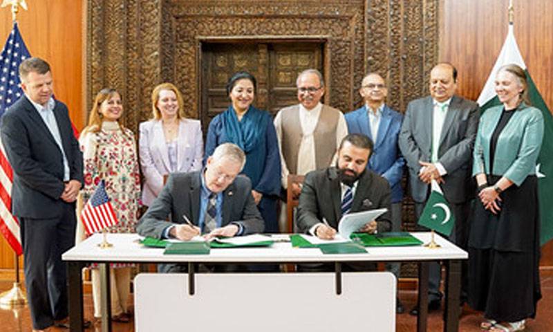 پاکستان ، امریکہ کے درمیان تعلیمی شراکت داری کے 5 سالہ معاہدے پر دستخط 