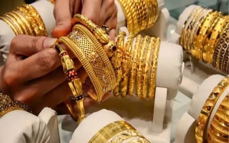   سونے کی قیمتوں میں استحکام، فی تولہ کتنے کا ہو گیا 