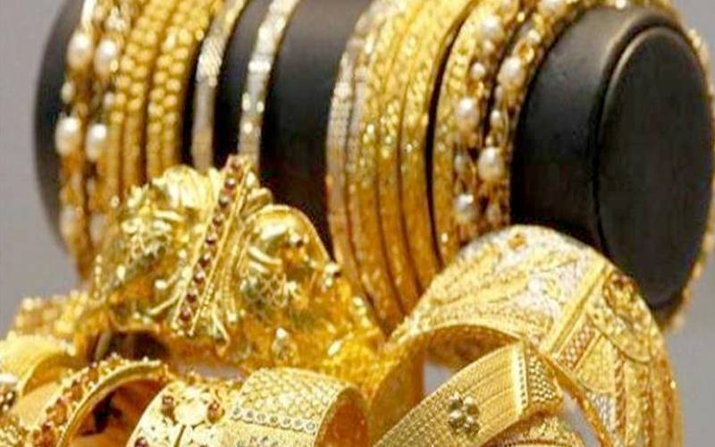 پاکستان میں سونے کی قیمت میں ہزاروں روپے کی بڑی کمی