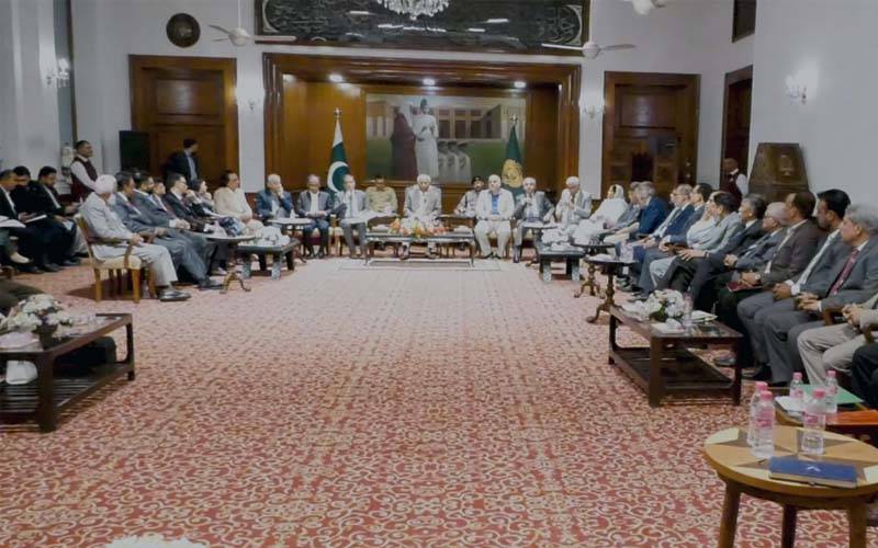 گورنر سندھ سے چانسلرز اور وائس چانسلرز کی ملاقات،مسائل کے حل کیلئے تجاویز پیش کیں