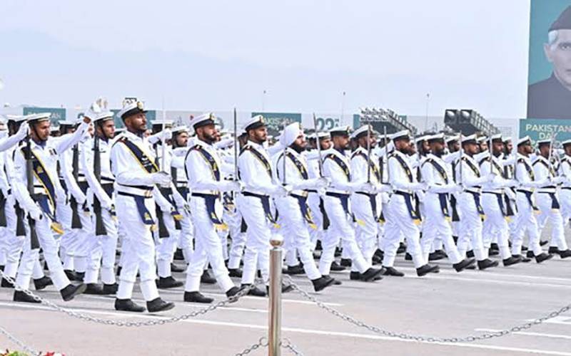  پاک بحریہ کے سربراہ ایڈمرل نوید اشرف کی شہداء کی یادگار پر حاضری ،سلامی پیش کی
