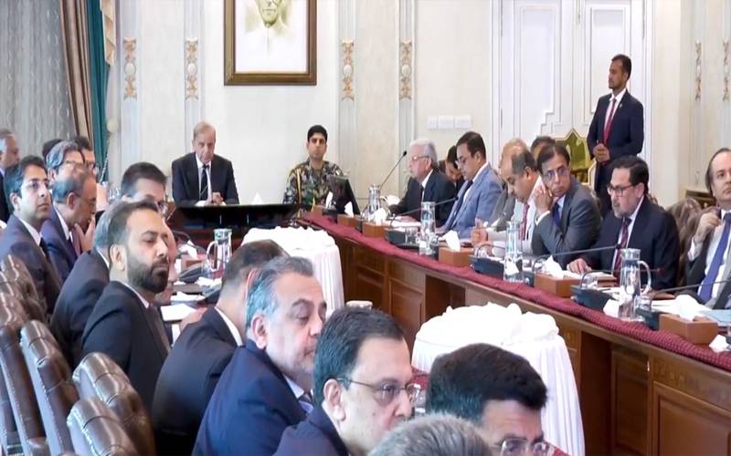بینک اور مالیاتی ادارے کسانوں، ایس ایم ایز اور ہاؤسنگ سیکٹر کو قرضوں کی فراہمی میں کردار ادا کریں: وزیراعظم