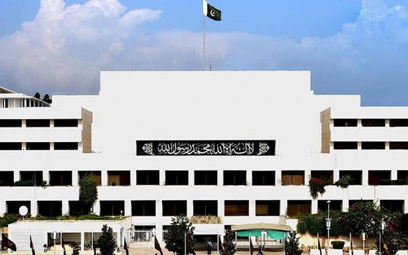 سینیٹ ؛خارجہ امور کمیٹی اجلاس میں دنیش کمار اور انوشہ رحمان میں سخت جملوں کا تبادلہ  