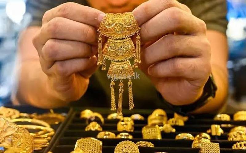 سونا سستا ہوگیا، آج فی تولہ قیمت کتنی گر گئی؟جانیے