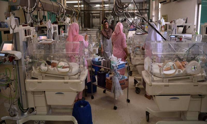 پمز ہسپتال کی نرسری سے نومولود بچہ اغوا کرنے کی کوشش ناکام ،3 خواتین گرفتار