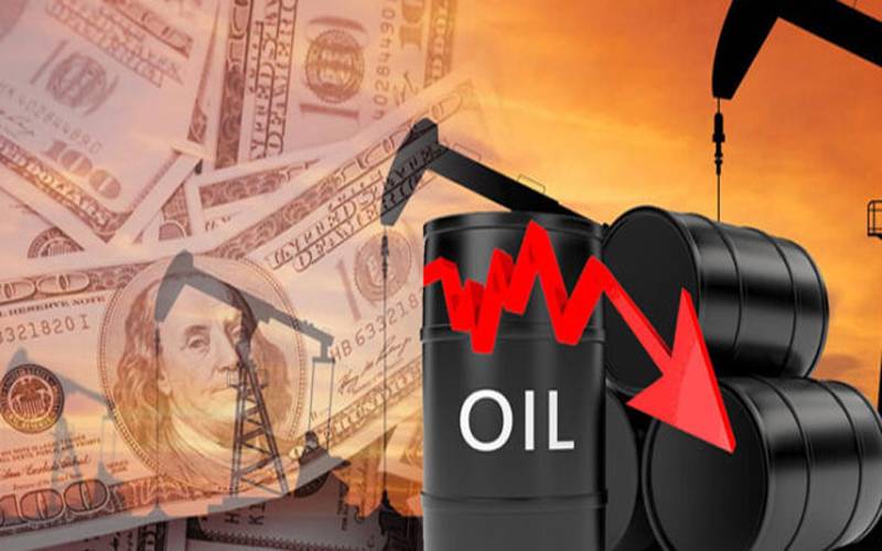سعودی عرب کی اضافی تیل ترسیل کی پیشکش، عالمی منڈی میں تیل کی قیمتیں گر گئیں