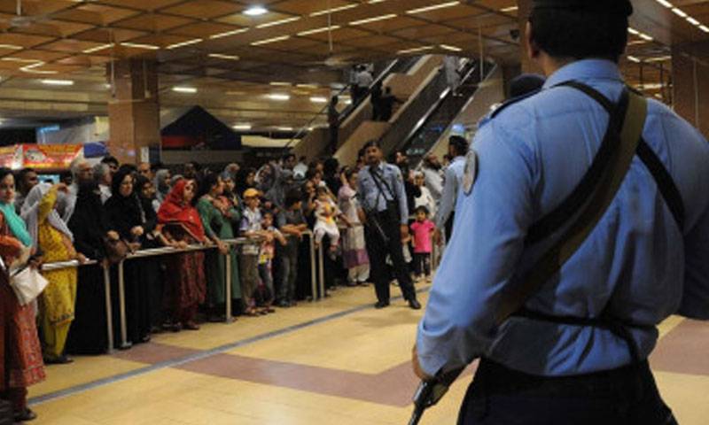   پاکستان سے غیرقانونی طریقے اختیار کر کے  یورپ جانے والوں کی تعداد میں 64 فیصد ریکارڈ کمی 