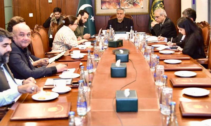 نائب وزیرِ اعظم اسحاق ڈار نے فیول سبسڈی پر اسٹیٹ بینک کے تعاون کو سراہا 