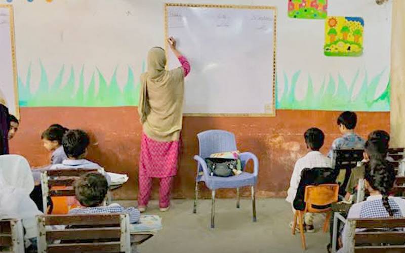 محکمہ سکول ایجوکیشن نے ایکسٹریم ہارڈ شپ کے تحت تبادلوں پر پابندی اٹھا لی