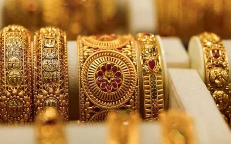 سونے کی چمک ماند پڑنے لگی،عالمی منڈی میں قیمتیں مزید گر گئیں