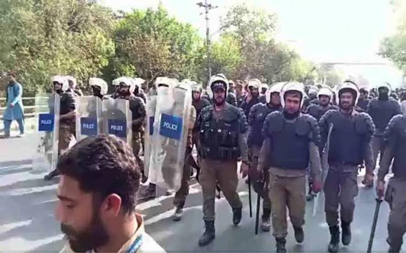 پی ٹی آئی کے اسلام آباد مارچ کے پیش نظر لاہور میں کریک ڈاؤن، 29 افراد نظر بند،37گرفتار