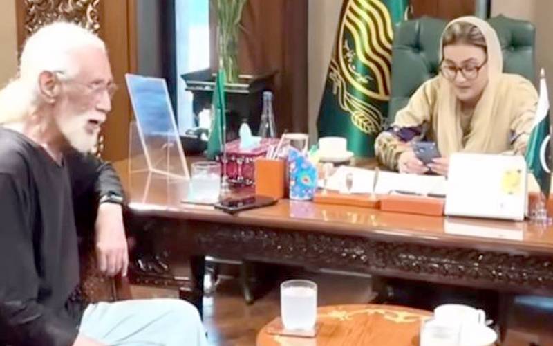 سینئر اداکار راشد محمود کی ویڈیو پر عظمیٰ بخاری نے ملاقات کیلئے بلالیا