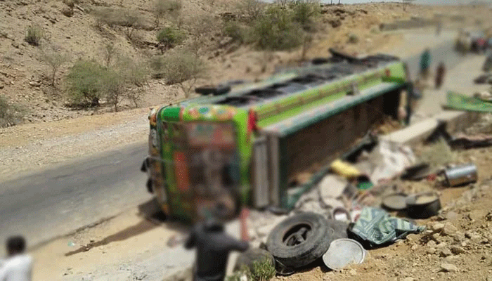 ڈی آئی خان, بس, حادثہ, 18 افراد جاں بحق, ہسپتال منتقل, بلوچستان