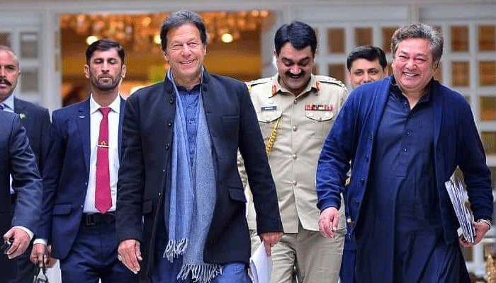 سابق وزیراعظم عمران خان کے پرنسپل سیکرٹری اعظم خان نے طیبہ گل کو 1 ماہ وزیر اعظم ہاؤس میں رکھنے کے الزام اور ملاقات کی تردید کر دی