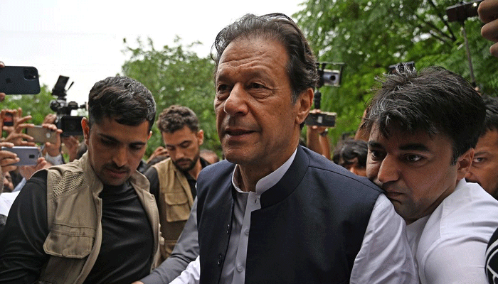 پی ٹی آئی لانگ مارچ کے دوران املاک کو نقصان پہنچانے اور جلاؤ گھیراؤ کے کیس میں عمران خان کی عبوری ضمانت میں 27 ستمبر تک توسیع کر دی گئی