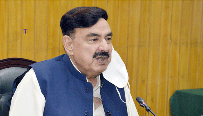 عوامی مسلم لیگ کے سربراہ اور سابق وزیر داخلہ شیخ رشید نے کہا ہے کہ تحریک انصاف کی سینئر قیادت اور مقتدر حلقوں کے درمیان رابطہ ہوا ہے جس کا نتیجہ ابھی سامنے نہیں آیا لیکن جلد بہتری آئے گی