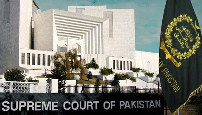 سپریم کورٹ نے شہباز گل کے جسمانی ریمانڈ اور مبینہ تشدد کیخلاف اپیلوں پر وفاق کو نوٹس جاری کر دیا۔ عدالت نے کیس کے تفتیشی افسر کو ریکارڈ سمیت آئندہ سماعت پر پیش ہونے کا حکم دے دیا۔ جسٹس مظاہر علی اکبر نقوی نے کیس کی تیاری کر کے نہ آنے پر شہباز گل کے وکیل کی سرزنش کر دی