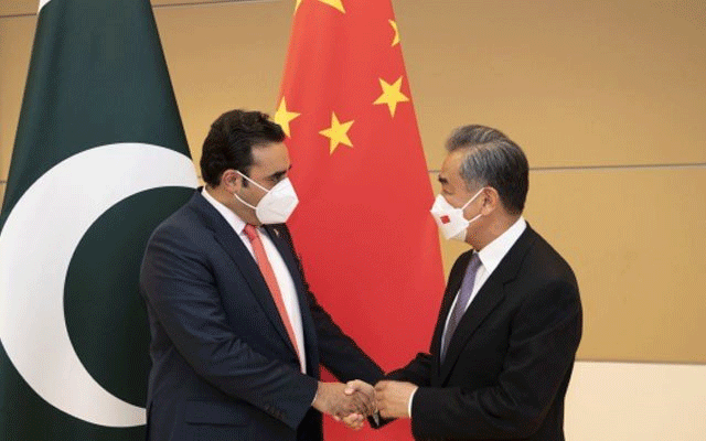 نیویارک میں اقوام متحدہ کی جنرل اسمبلی کے 77 ویں اجلاس میں شرکت کے دوران پاک چین وزیر خارجہ وفود کی ملاقات ہوئی، جس میں باہمی امور پر تبادلہ خیال کیا گیا